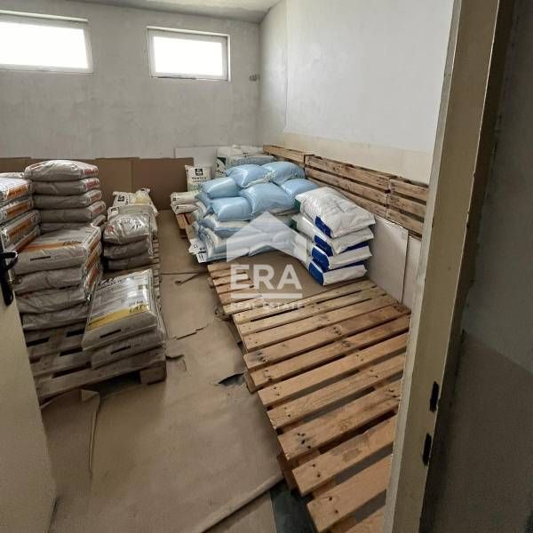 Дава се под наем Магазин в с. Стамболово, Област Хасково - 430 кв.м за 408 € - Снимка #4