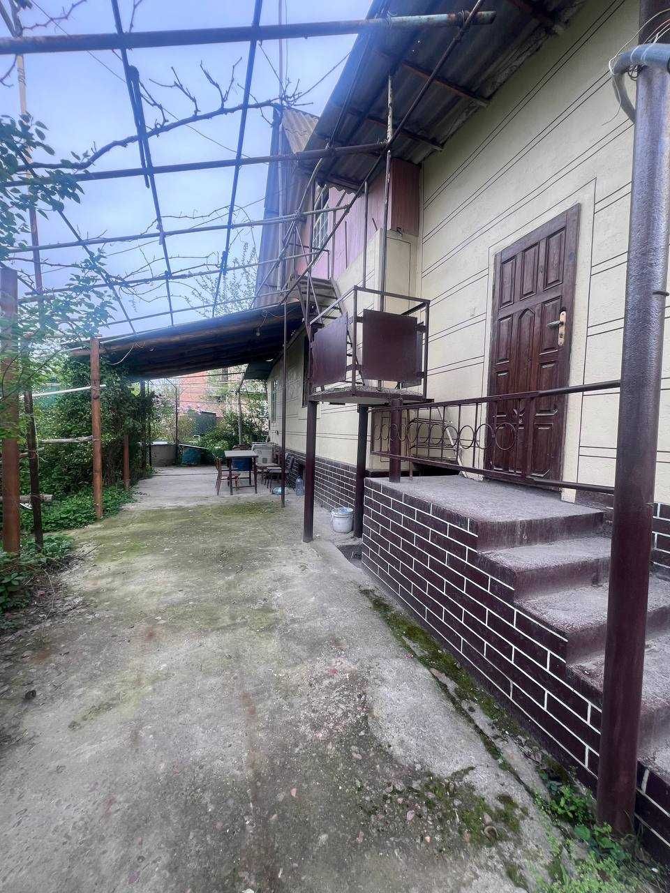 Dacha (Dala hovli)