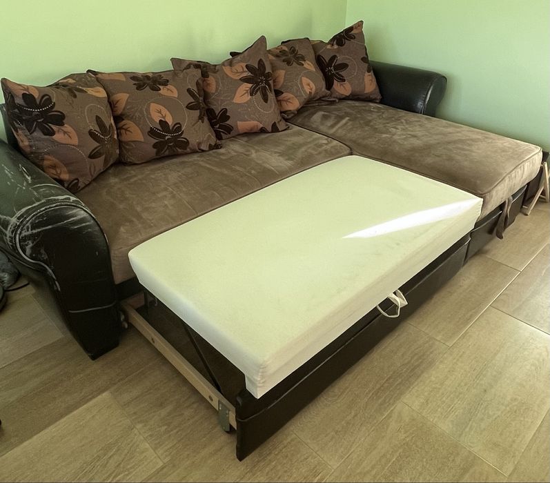 Продавам ъглов диван