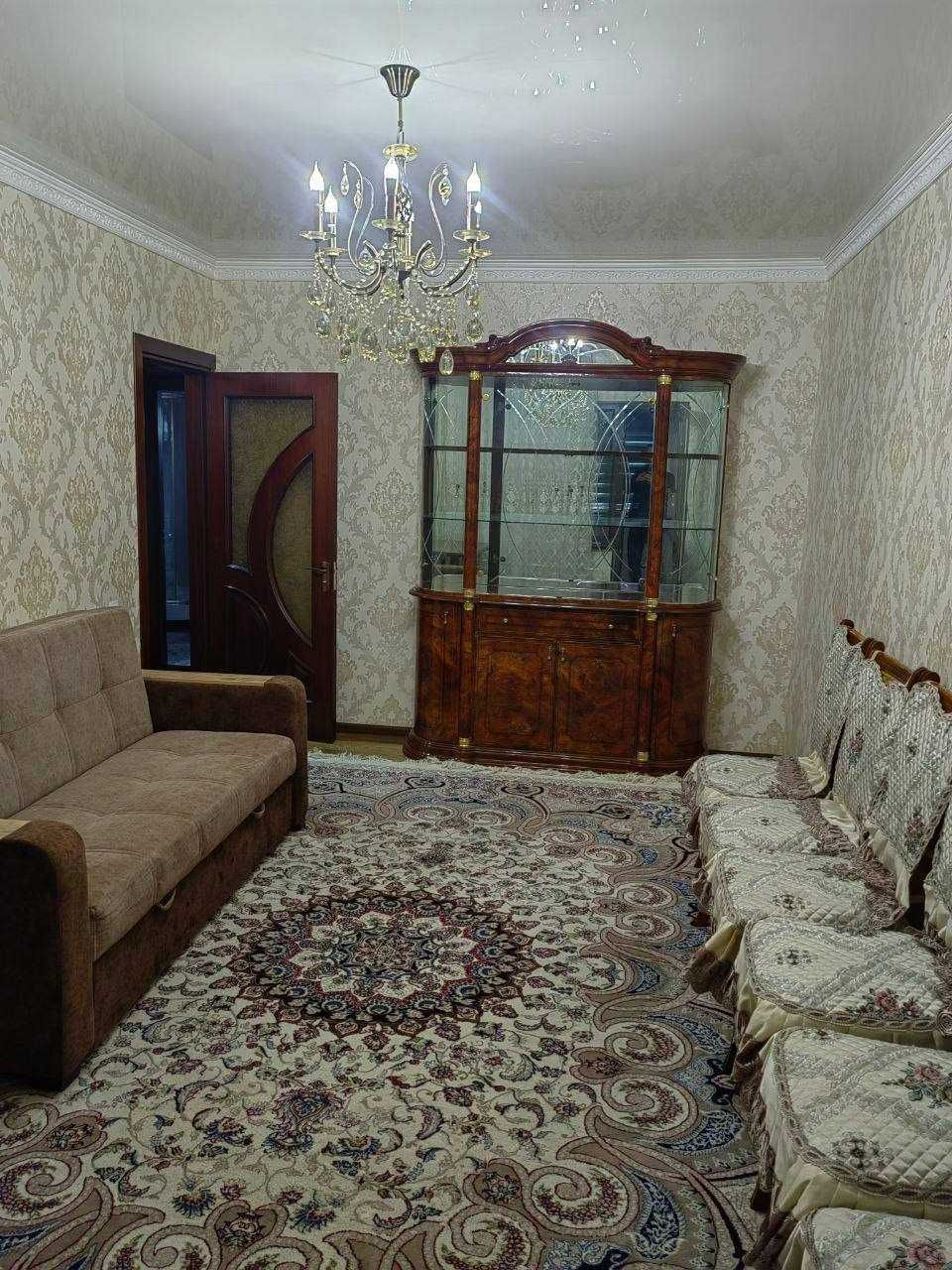Продам 2-х комнатную на Авиасозлар 1.Кадышева. 77 серия