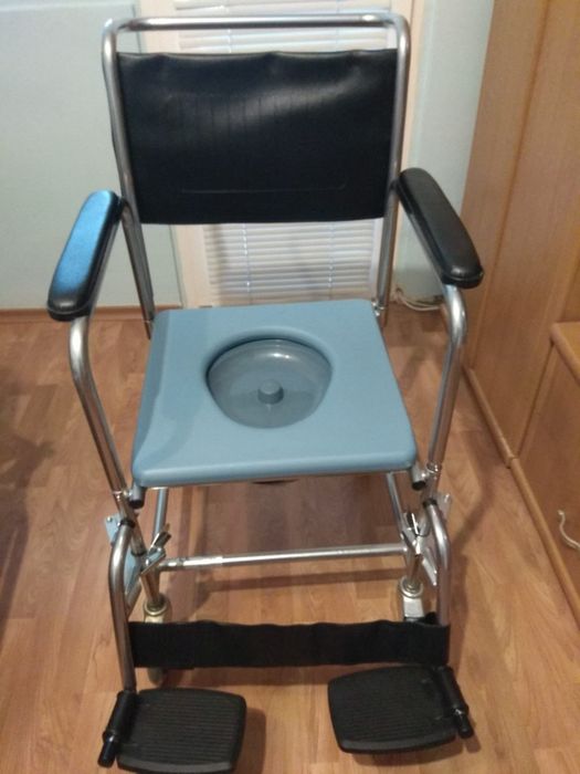 Сънитарен стол за баня и тоалерна