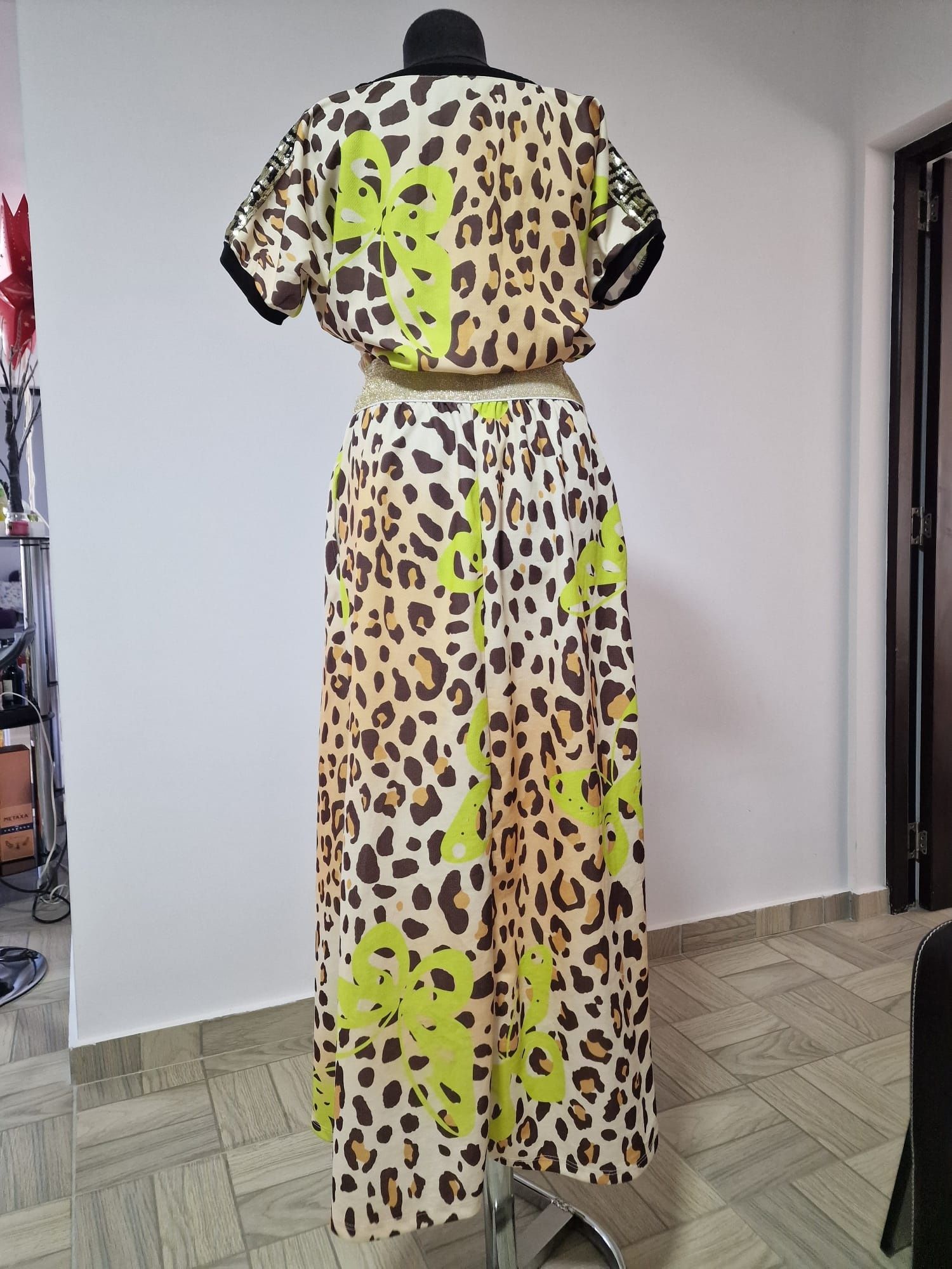 Rochie lunga animal print, cu banda elastica in talie si buzunare