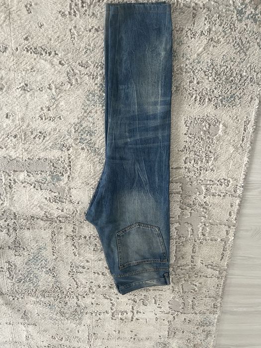 Мужские джинсы H&M, с потертостями и рваным декором, б/у