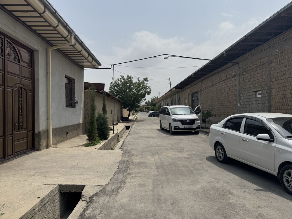 Smart cityni orqa tomonida uchastka 5.54 sotix quyi chordara mahallasi