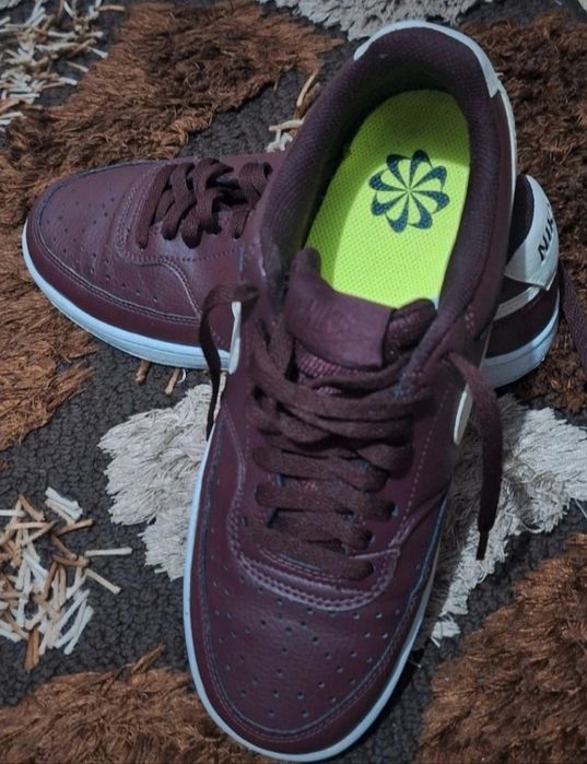 Adidași Nike mărimea 39