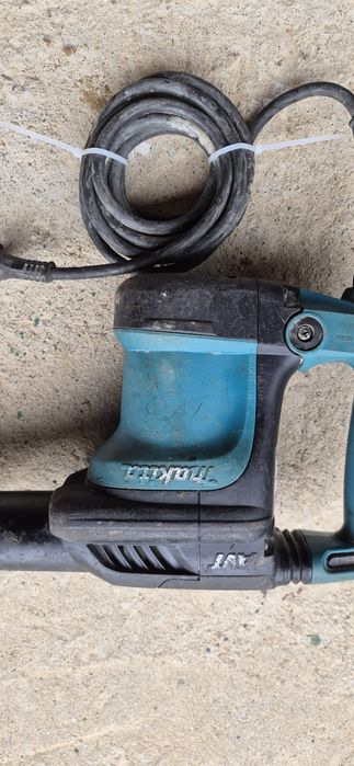 Picamer/ciocan demolator Makita HM0871C