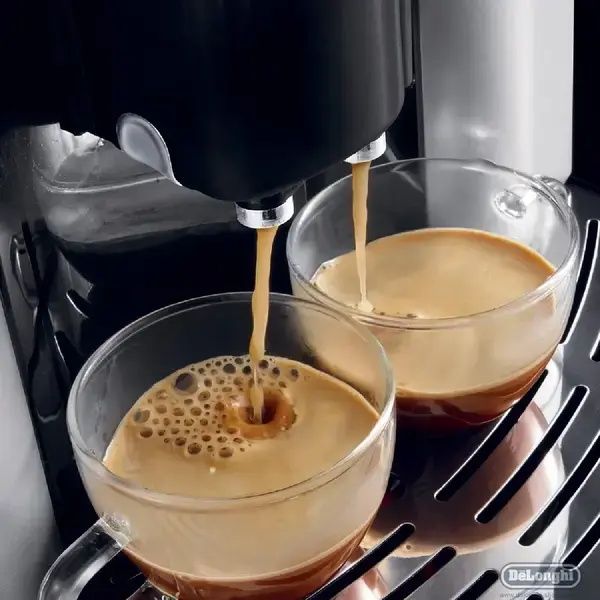 Кофемашина DeLonghi ESAM2200.S