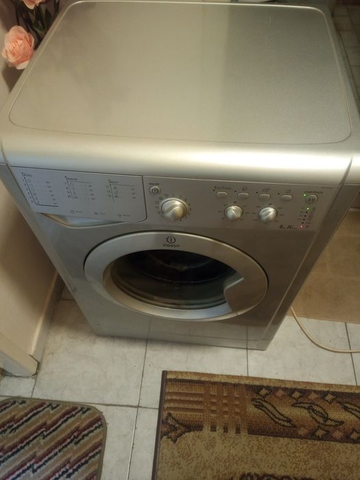 Работещата пералня.