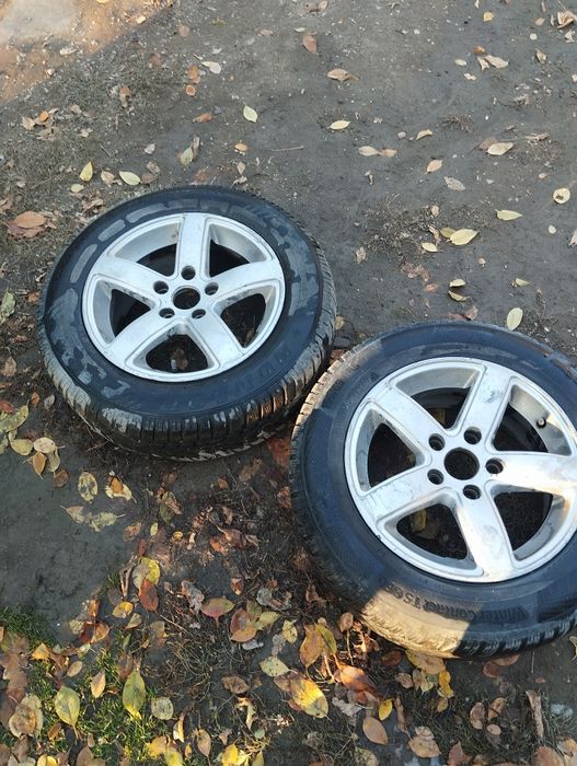 Продам 4 балона с зимней резиной и дисками r15