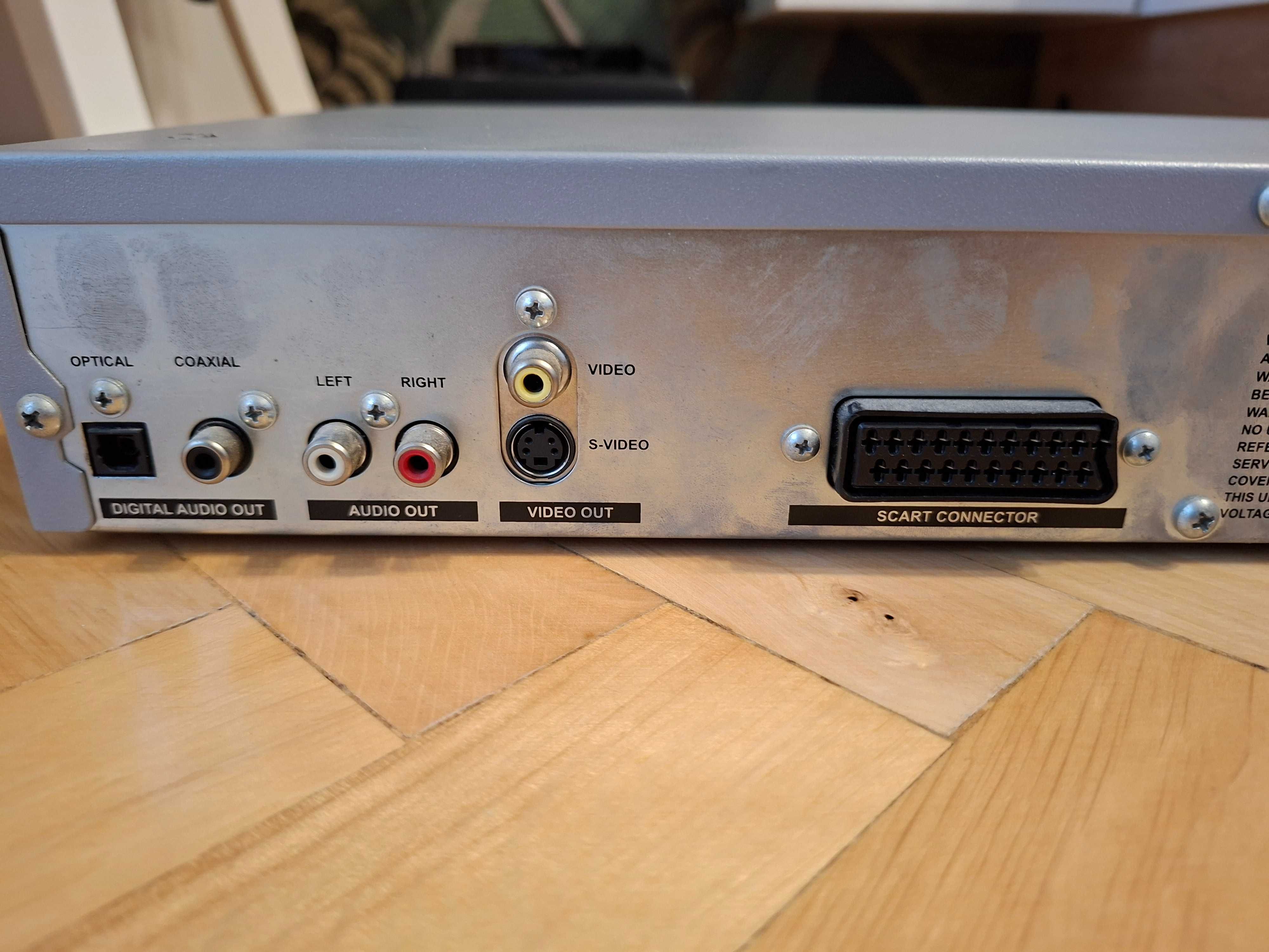 DVD Player Плеър Universum