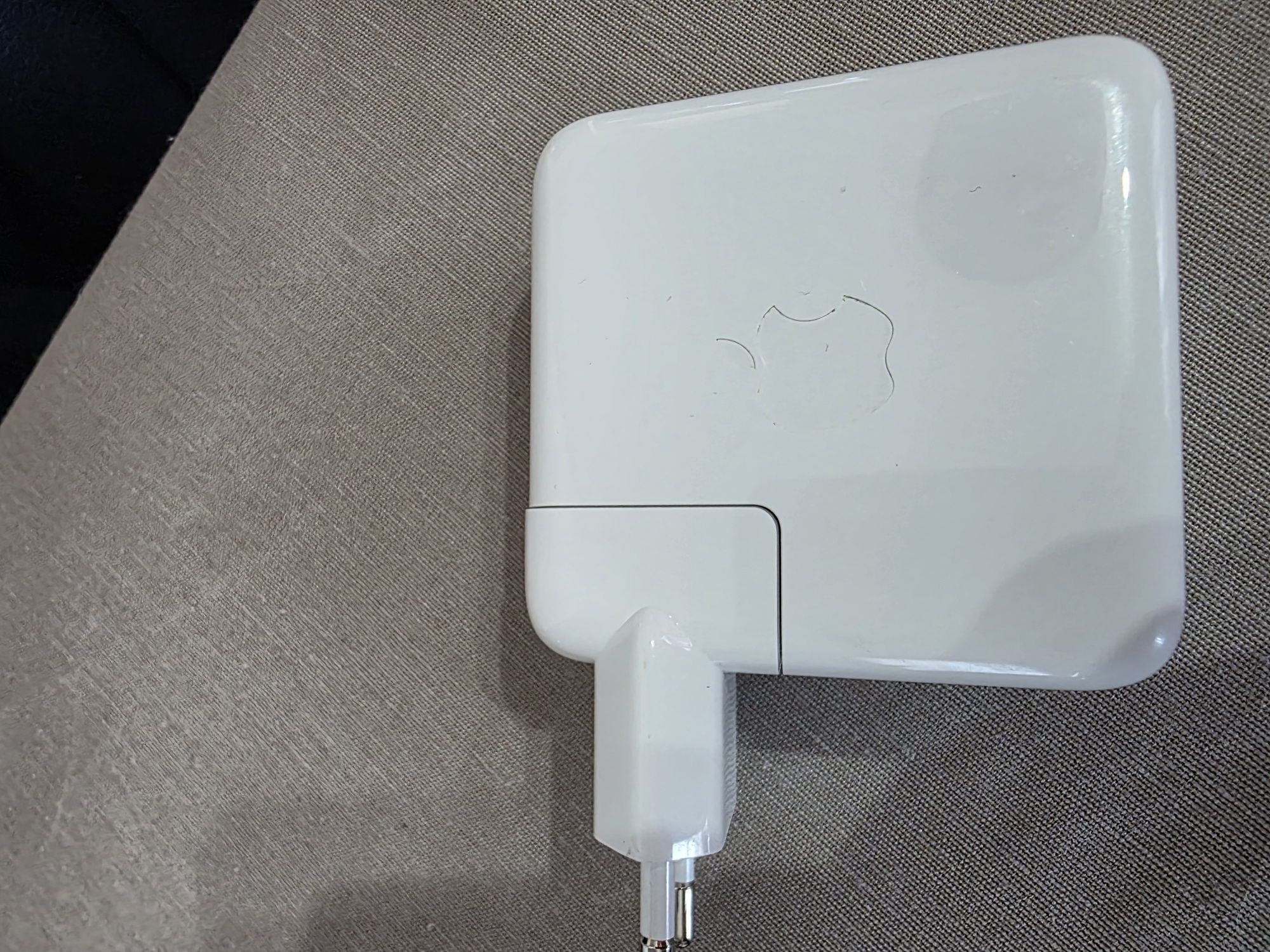 Apple 70w UCB c адаптер и кабел