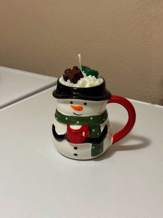 Ръчноизработени коледни свещи