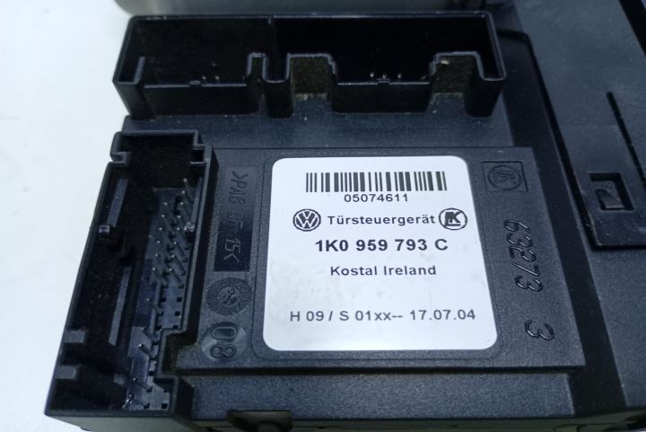 Motoras macara stanga fata 1K0959793C Skoda Octavia a 2-a generatie s