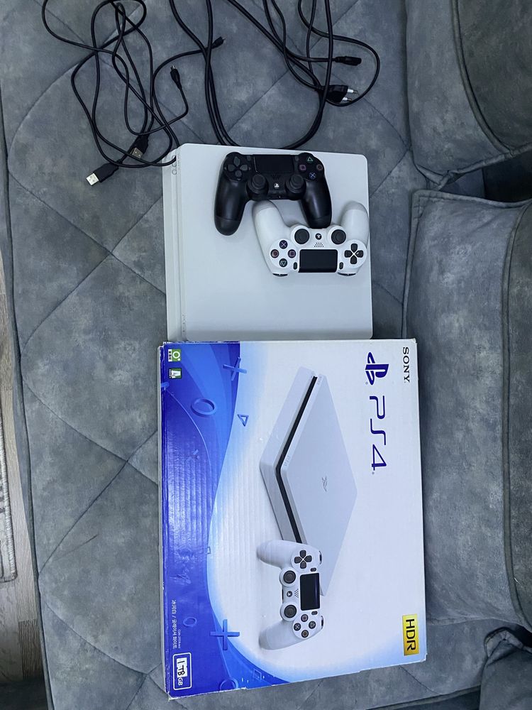 Playstation 4 1терабайт свой отличное состояние