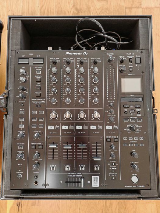 Mixer DJ Pioneer DJM‑A9 cu flight‑case, folosit de 2 ori