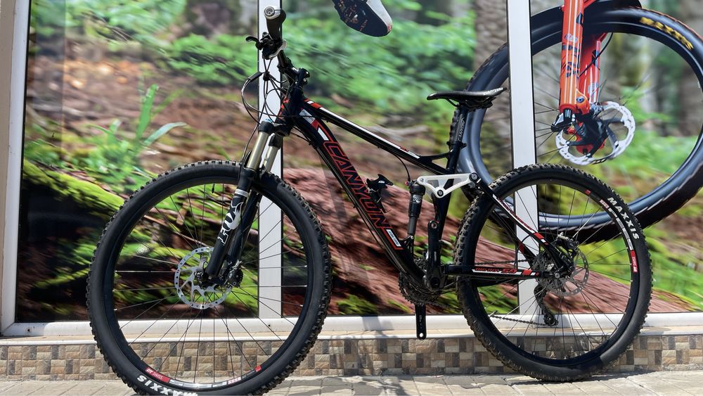 Canyon Slt 2015 M размер 29”