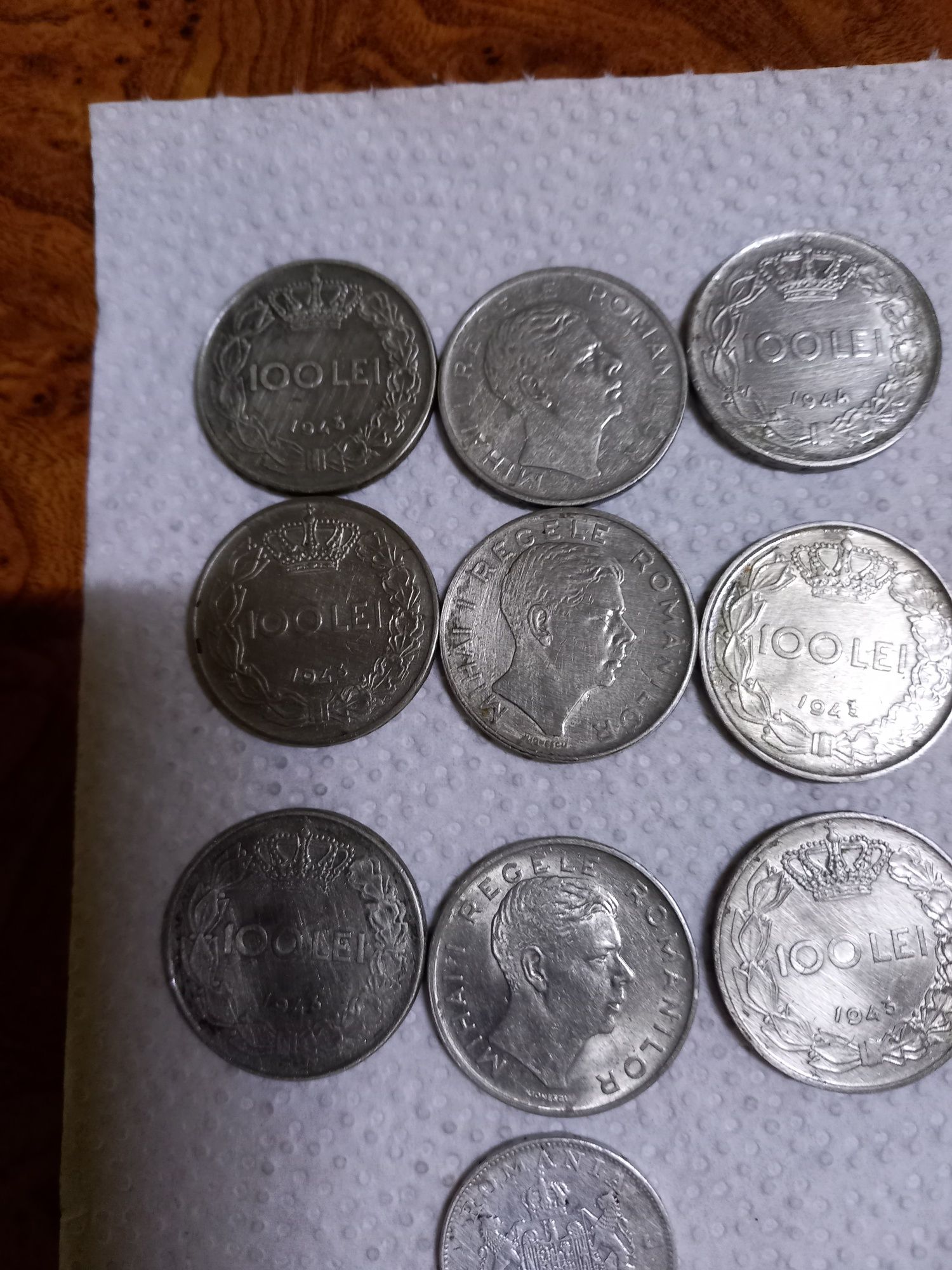 Vind  monede  din anul1943