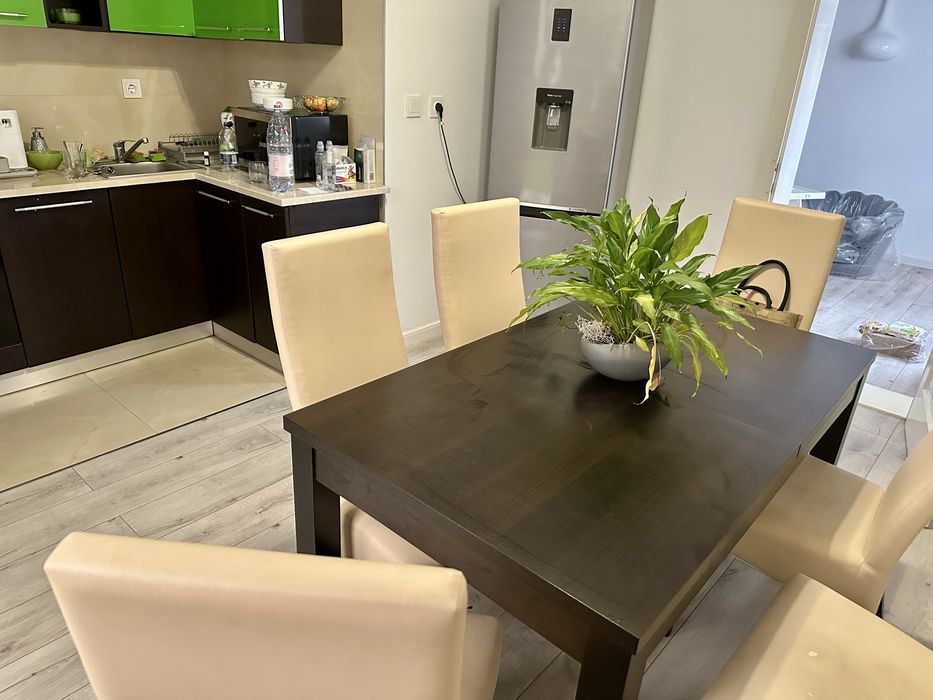 Masa bucatarie extensibila cu 6 scaune