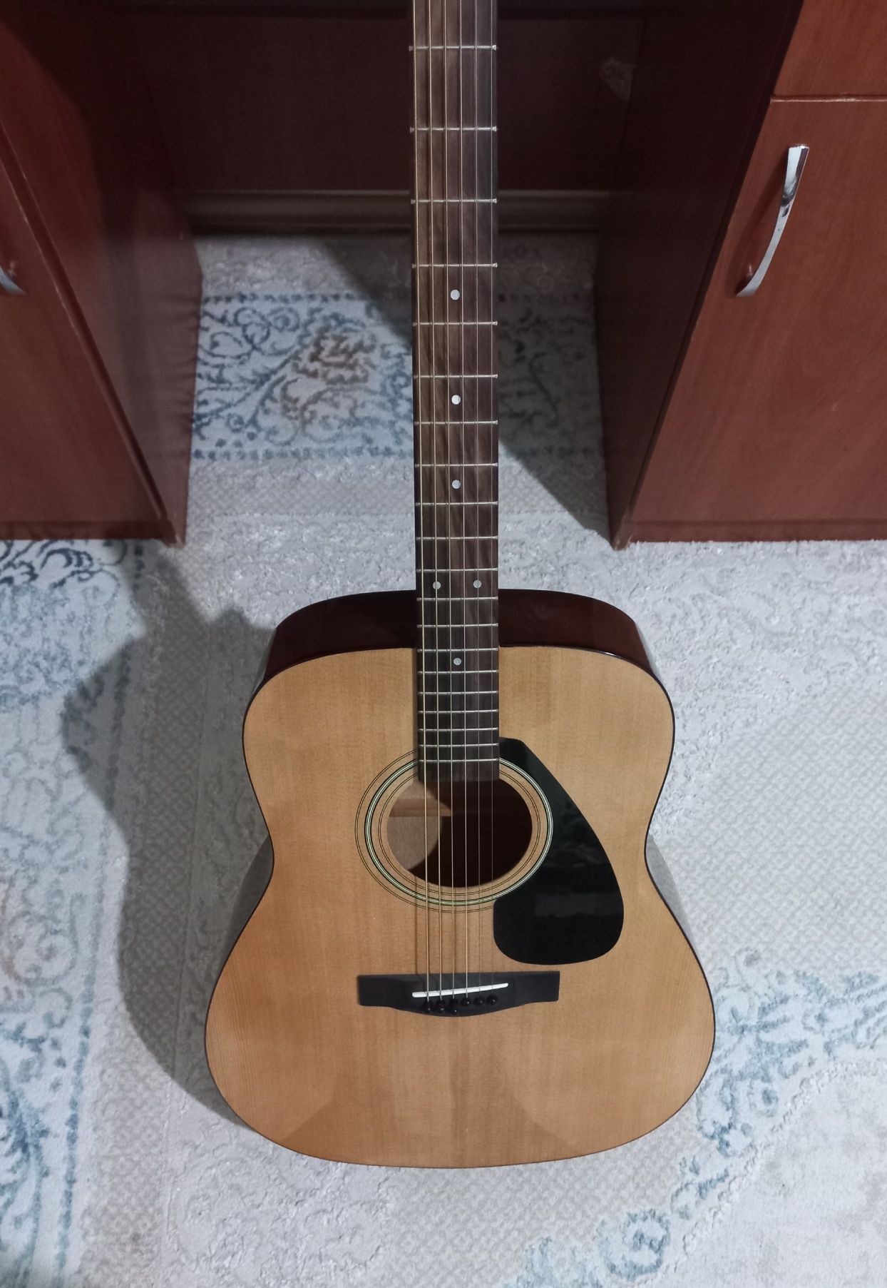 гитара YAMAHA 310