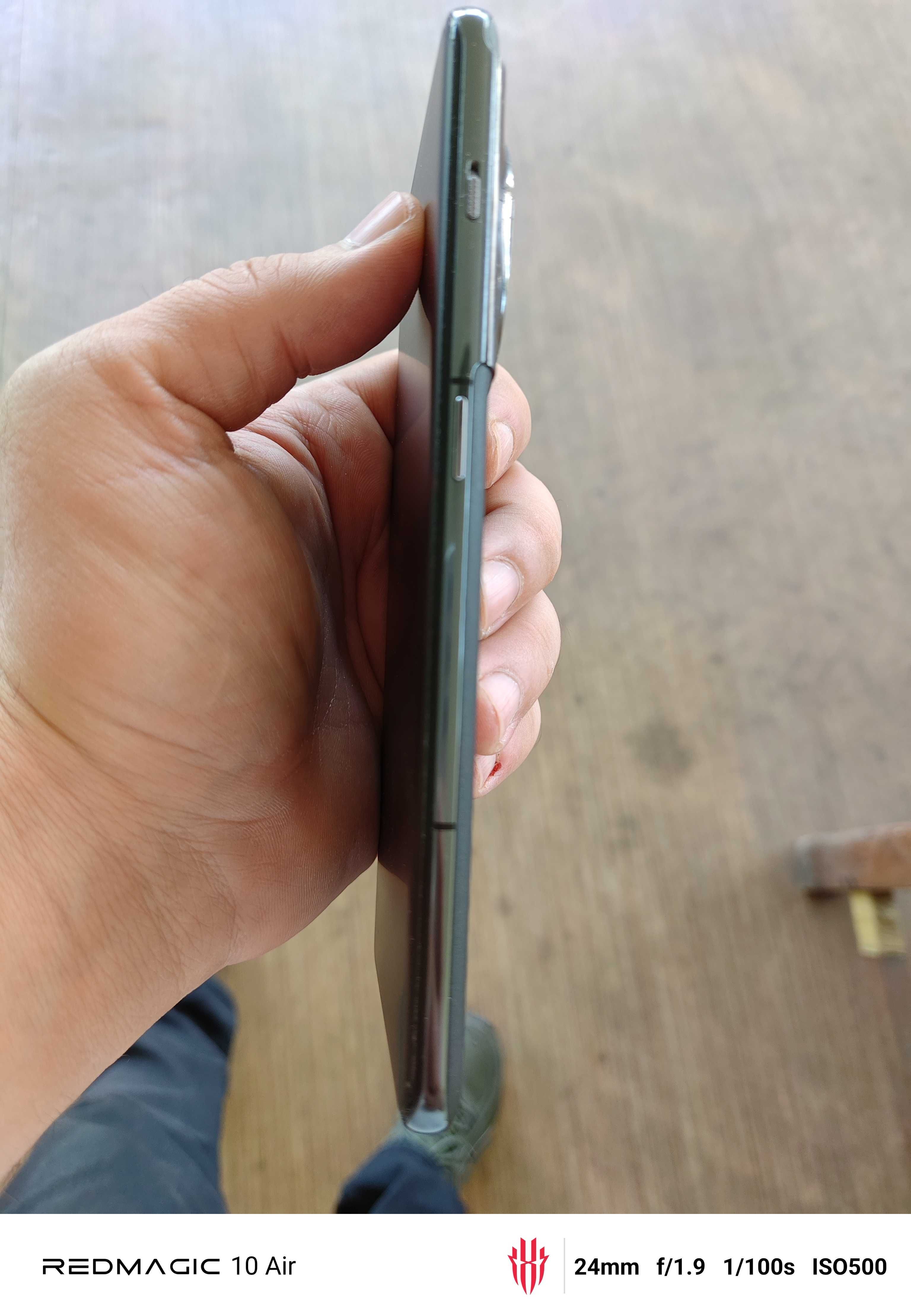 Продавам One plus 11 5G