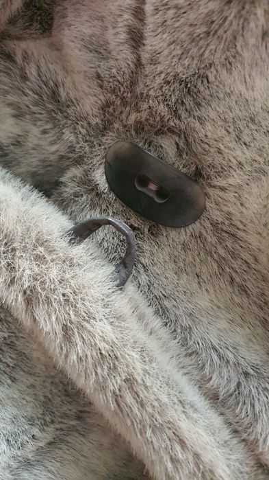 Haina de blana artificiala gri