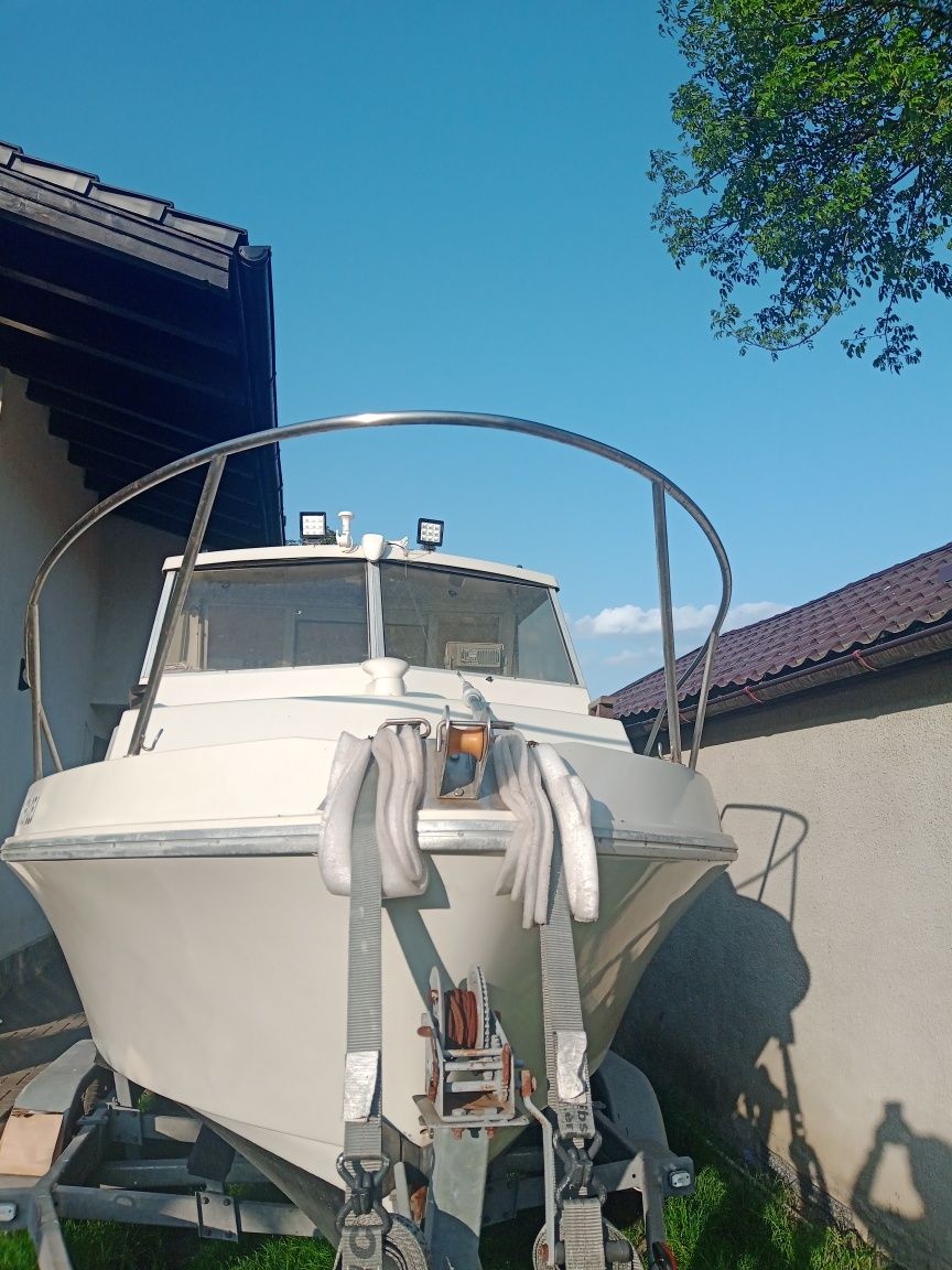 Vand barca cabinata Artaban 580