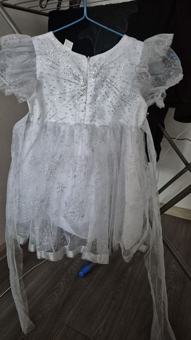 Продам платье на девочку