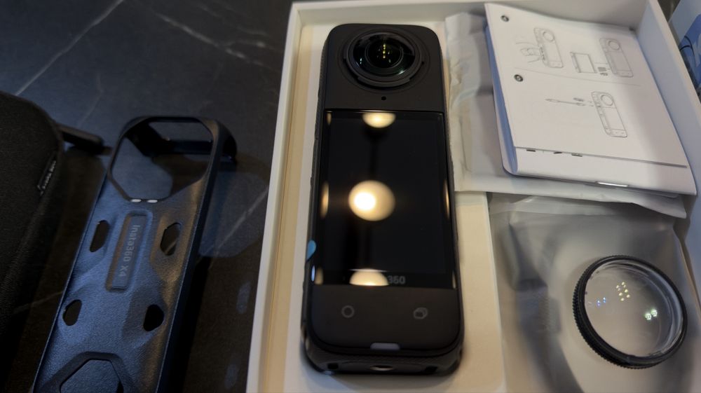 Camera INSTA 360 X4 noua