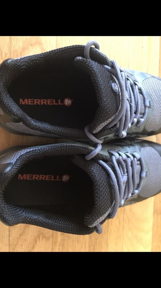 Adidasi hiking Merrell