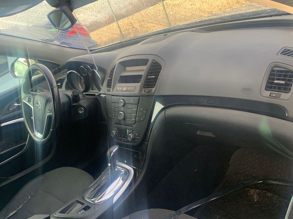 Opel Insignia 2.0cdti 2010г автоматик