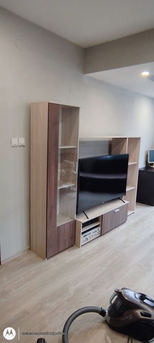 Секция В179 Ш220 Д42 см. Място за тв 120/105 см.