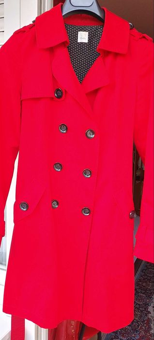 Pardesiu culoare rosie