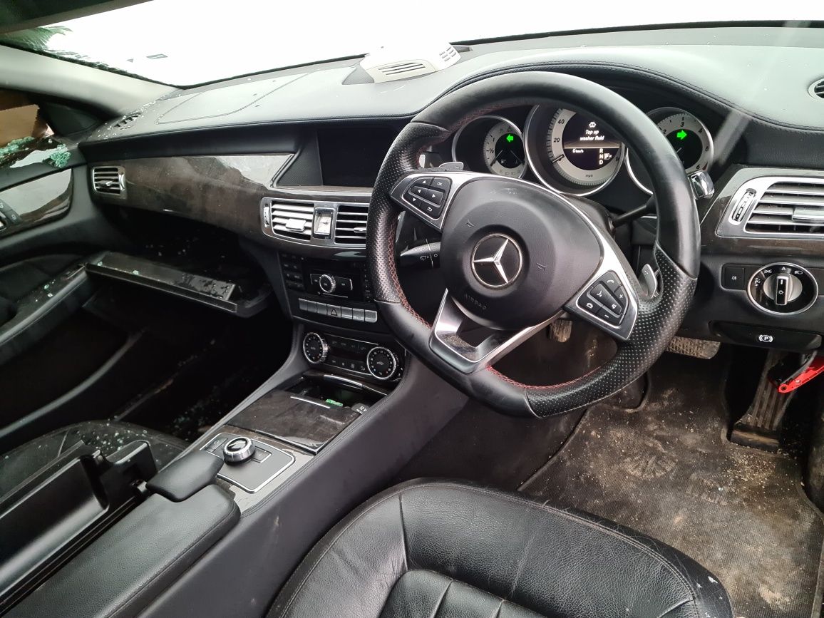 Dezembrari dezmembrez piese Mercedes Cls w218 an 2012 motor 3.0 euro