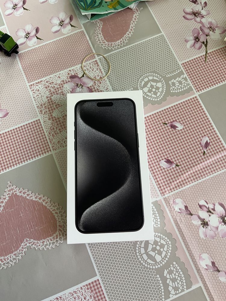 Iphone 15 pro max nou