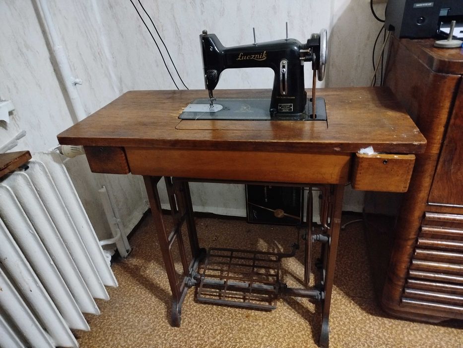 Шевна машина крачна ,безупречно работеща