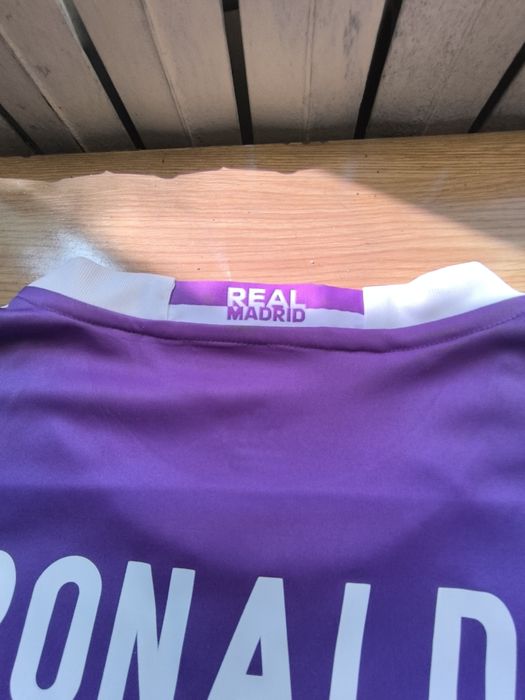 Vând tricou real madrid  ucl final 2017 ronaldo