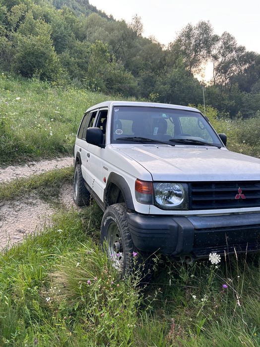 Mitsubishi Pajero 2.5