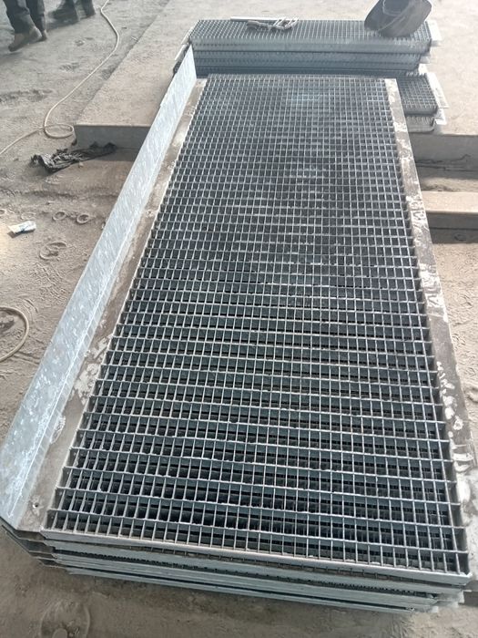 Grătare zincate 4mm grosime de spălătorie