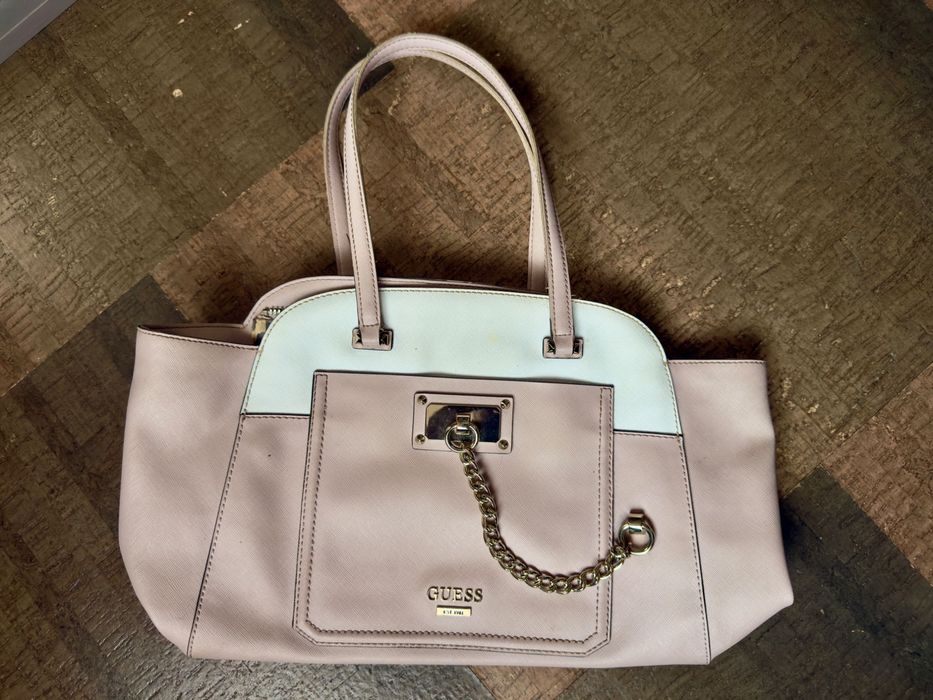 Дамска чанта Guess