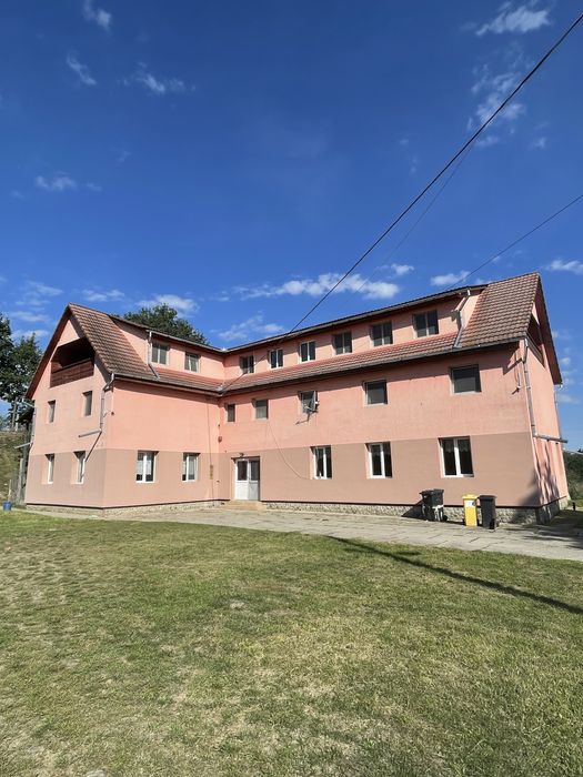 Casa de vanzare + teren de 3500 mp in Arpasu de Sus jud Sibiu