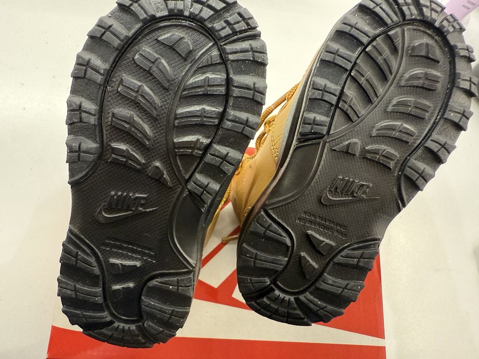 Детски боти Nike Manoa