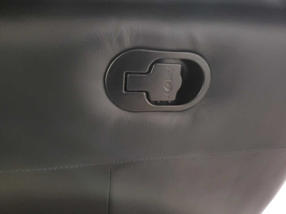 Черен кожен фотьойл с ръчен релакс механизъм La-z-boy