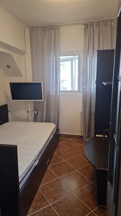 Garsoniera de închiriat Rm.Valcea