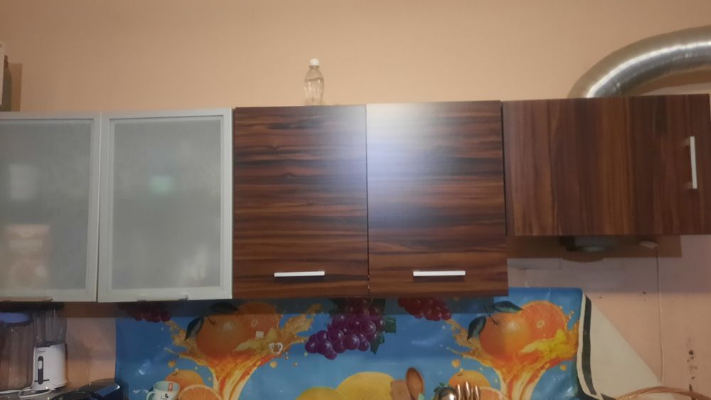 Кухня с мивка и батерия