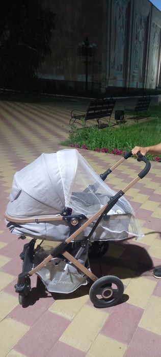 Продам коляску для новорождённых
