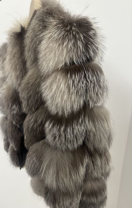 Haina blana naturala vulpe