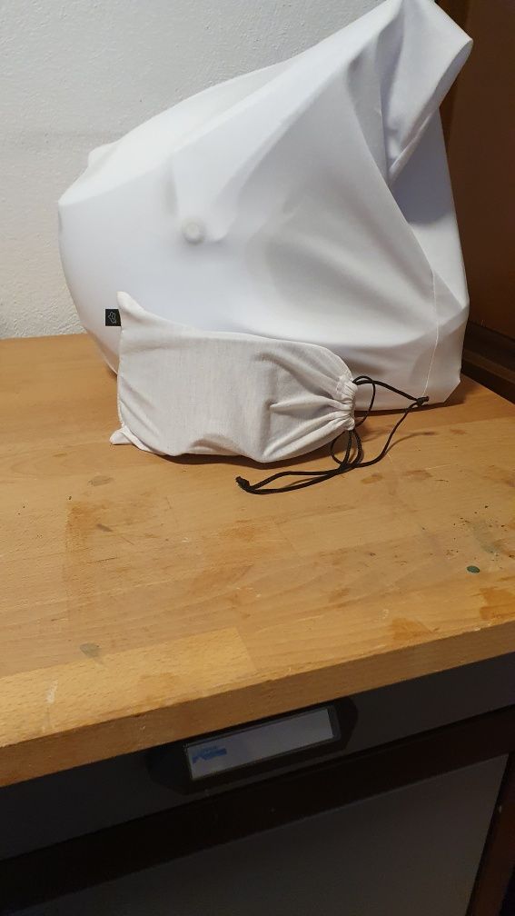 Vând cască Poc coron air mips aproape nouă