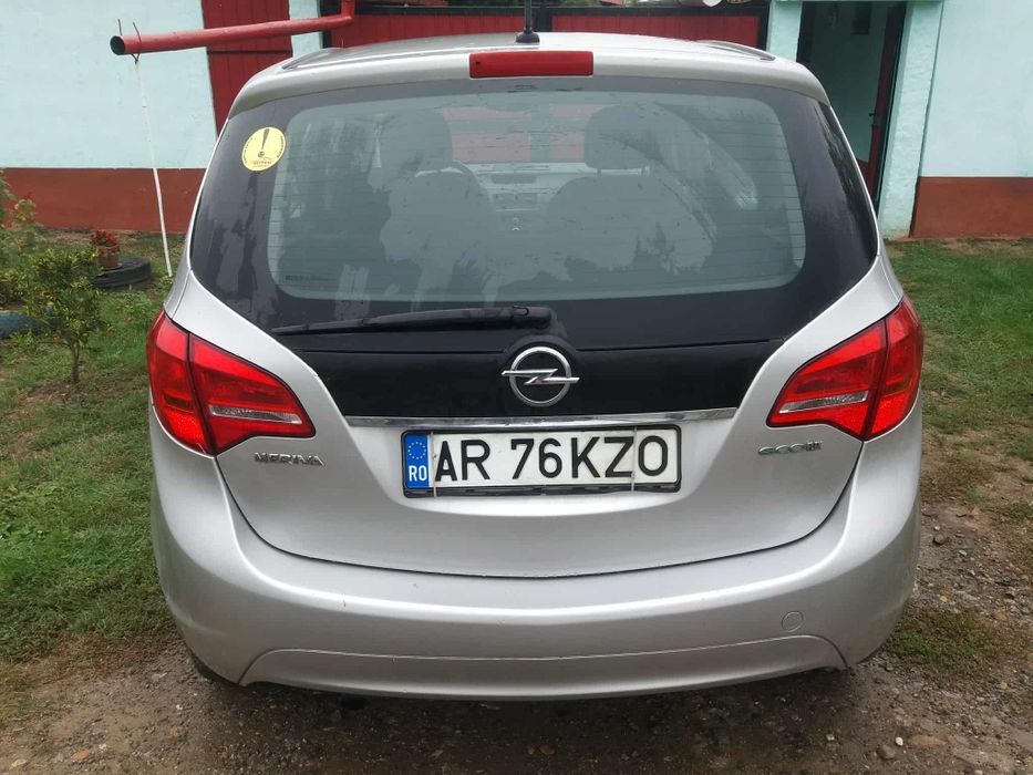 Masina Opel Meriva