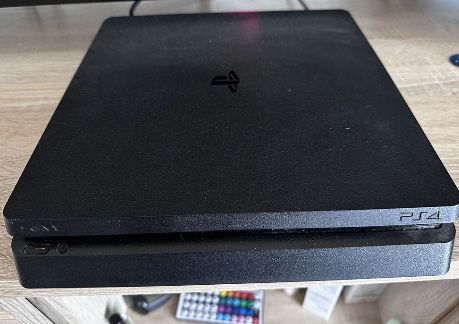 PlayStation4 Slim