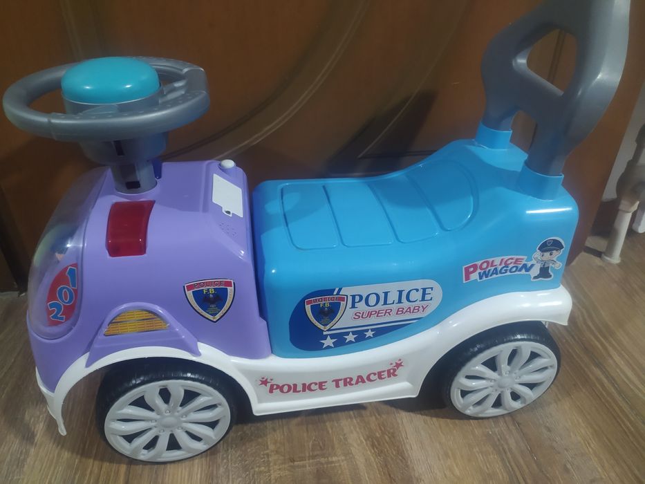 Продам самокат,осла и машинку